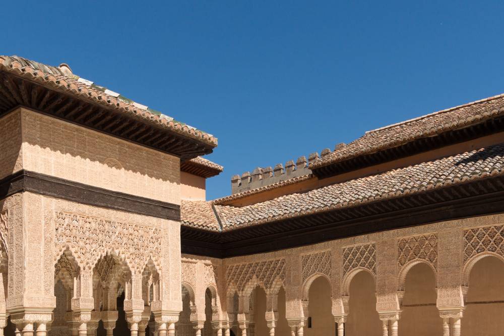 Corner arches in the Patio de los Leones, Alhambra
